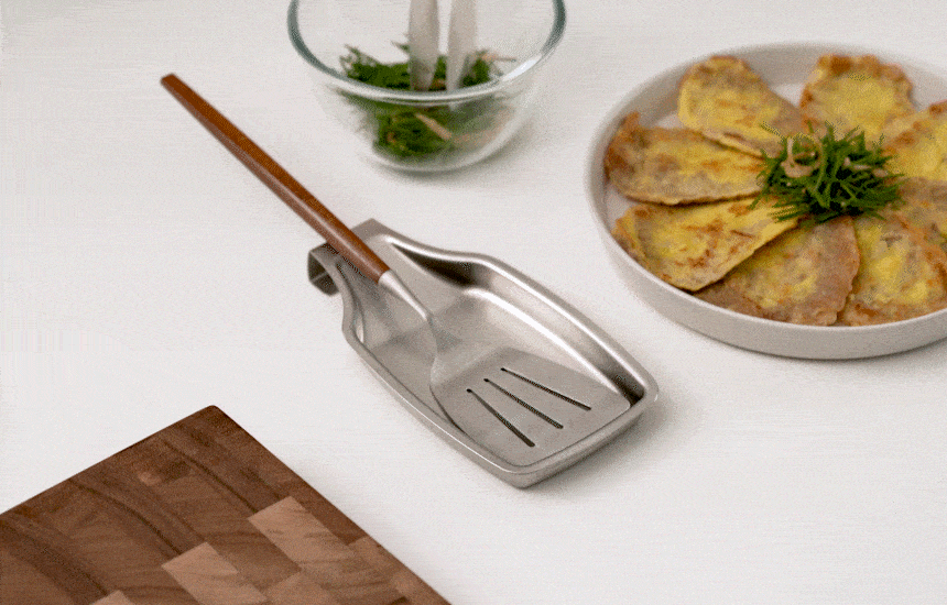 wagensteiger_stainless_steel_hanging_ladle_rest_06.gif