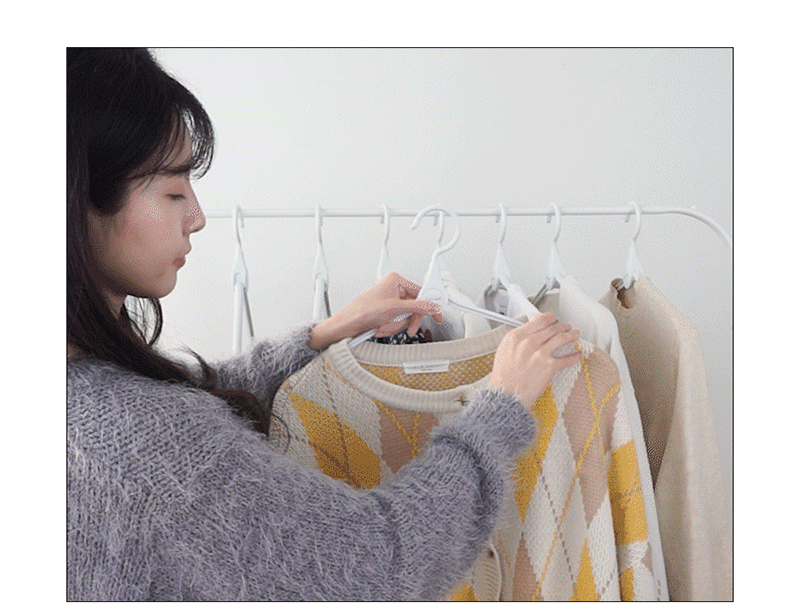 natyview-hanger-d8.gif