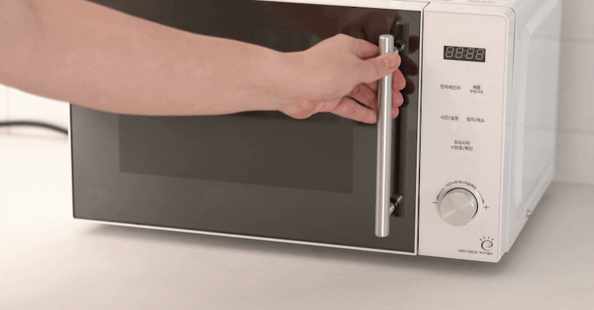 estebahnhof_stainless-steel_lunch-box_2.gif