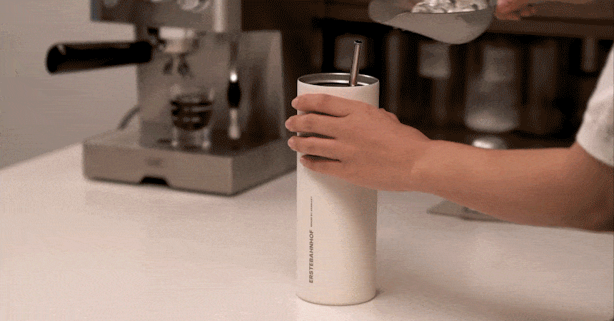estebahnhof_ruhen_sleek-tumbler-600ml-(green,cream,metal)_02.gif