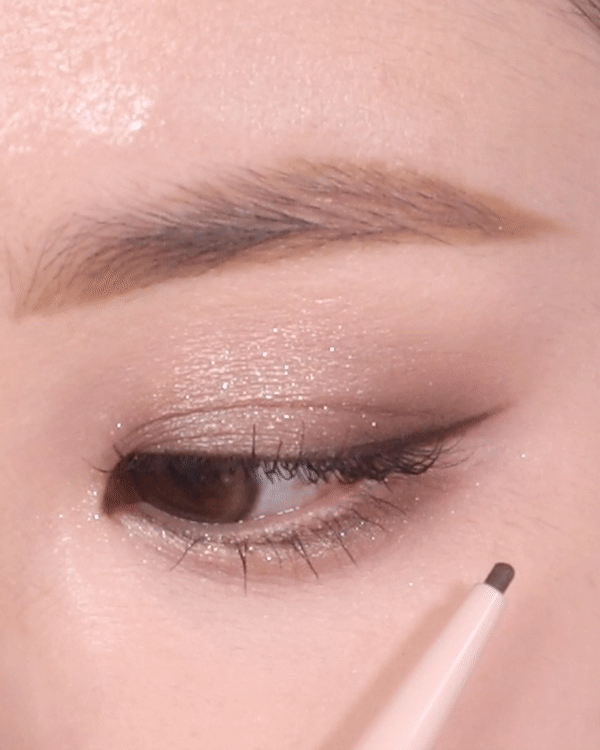 veganize_eyeliner_part1_04(gif).gif